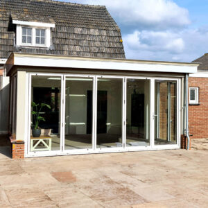 Aluminium harmonicadeur uitbouw plaatsen